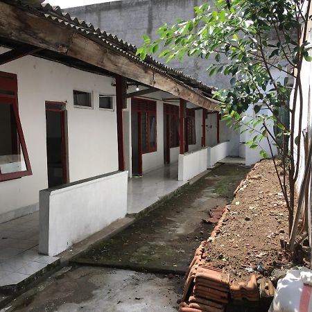 Tambak Bayan Guesthouse Kejayan Exterior foto